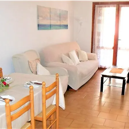 Cosy Near Apartment *