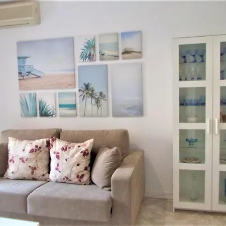 Cosy Near Apartment *