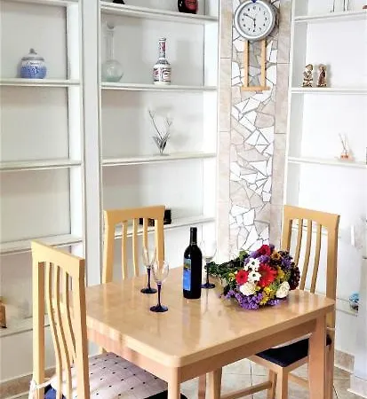 Cosy Near Торрев'єха