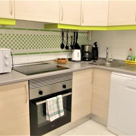 Апартаменти Cosy Near Торрев'єха