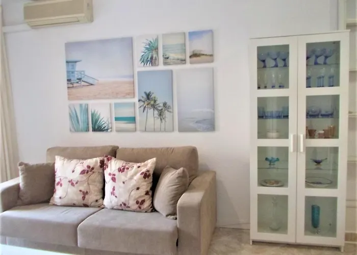 Cosy Near Apartment *