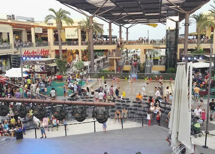 Διαμέρισμα Cosy Near *